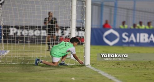"فيديو يجدد صراع زجاجة المياه ".. رئيس الزمالك يتهم العشري بالسحر 
